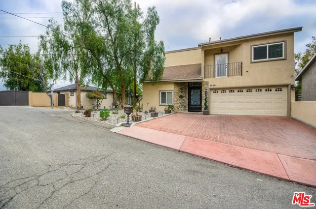 4536 Ensenada Drive, Woodland Hills, California 91364