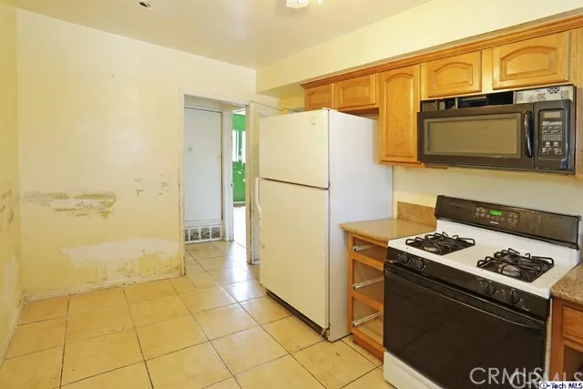 3239 Betty Drive, El Sereno, California 90032