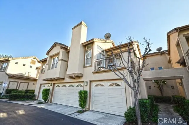 1050 S Country Glen Way, Anaheim Hills, California 92808