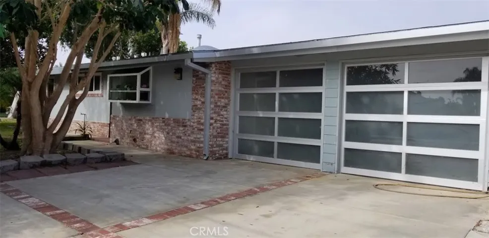 2053 Maple Avenue, Costa Mesa, California 92627