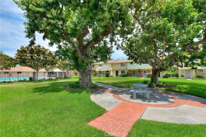 11960 Gloxinia Avenue, Fountain Valley, California 92708