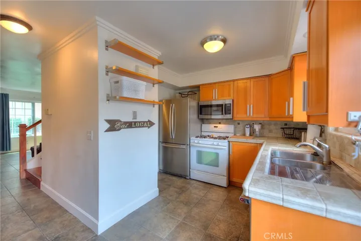 11960 Gloxinia Avenue, Fountain Valley, California 92708