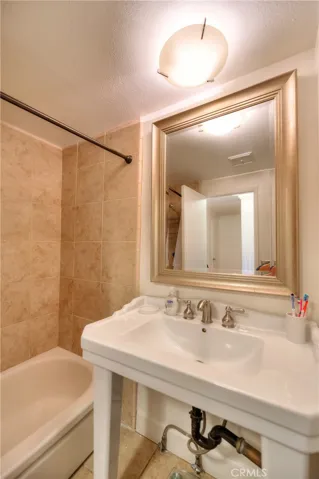 11960 Gloxinia Avenue, Fountain Valley, California 92708