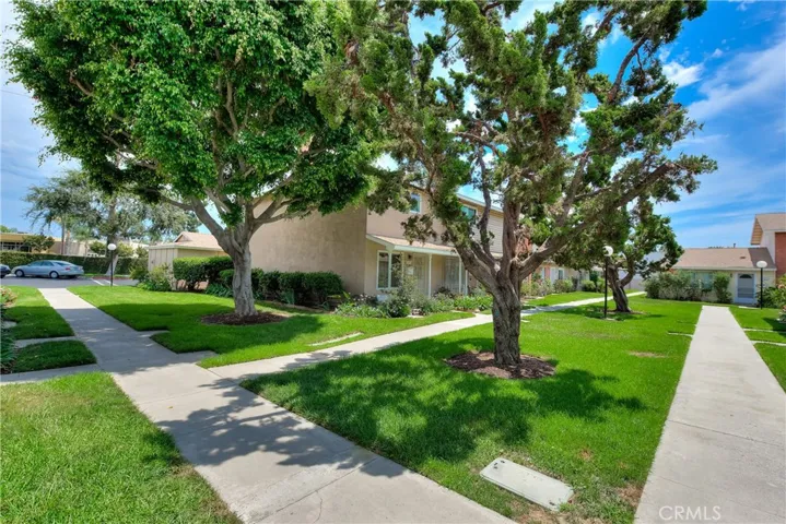 11960 Gloxinia Avenue, Fountain Valley, California 92708