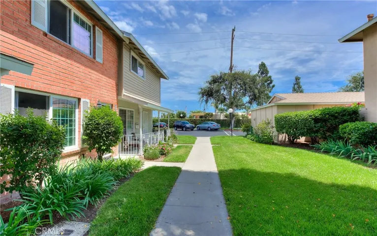 11960 Gloxinia Avenue, Fountain Valley, California 92708