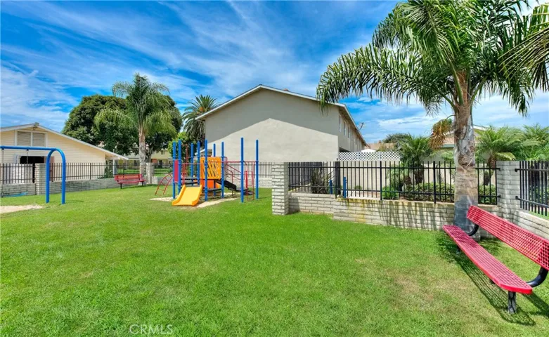11960 Gloxinia Avenue, Fountain Valley, California 92708