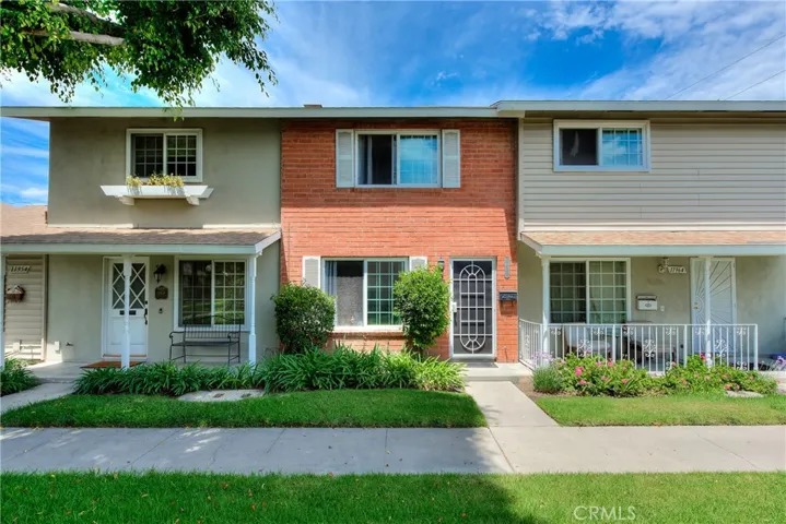 11960 Gloxinia Avenue, Fountain Valley, California 92708
