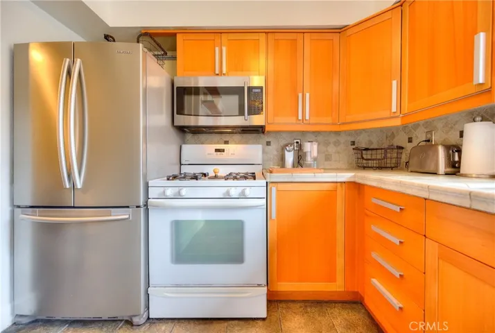 11960 Gloxinia Avenue, Fountain Valley, California 92708