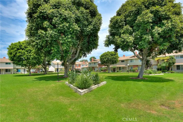 11960 Gloxinia Avenue, Fountain Valley, California 92708