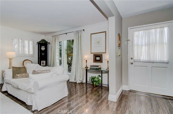 Lovey details from any angle...windows, moldings and more.
