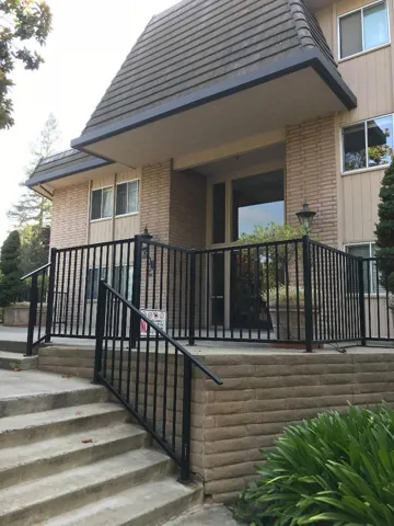 150 W Edith Avenue 7, Los Altos, California 94022