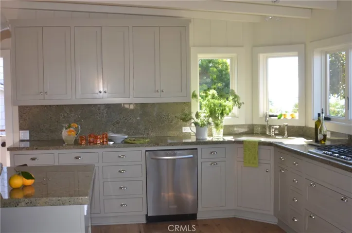 31182 Monterey Street, Laguna Beach, California 92651