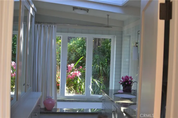 31182 Monterey Street, Laguna Beach, California 92651