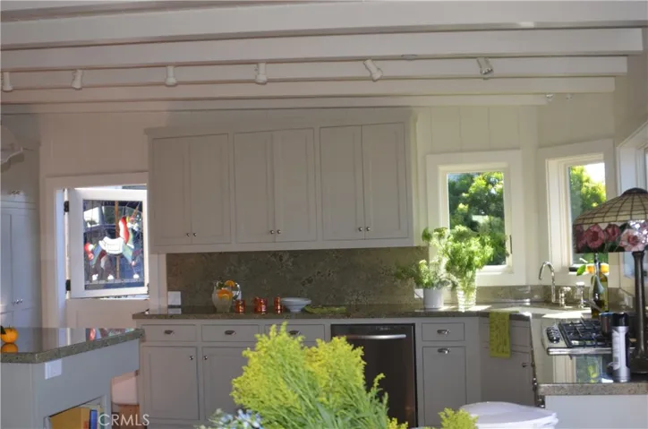 31182 Monterey Street, Laguna Beach, California 92651