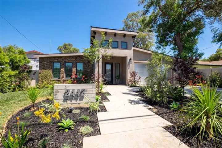 2442 Orange Avenue, Costa Mesa, California 92627