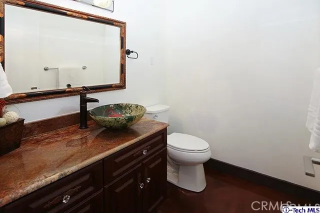 Bathroom #3 (Downstairs)