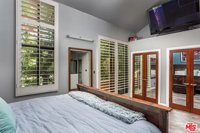 800 Westmount Drive 2, West Hollywood, California 90069
