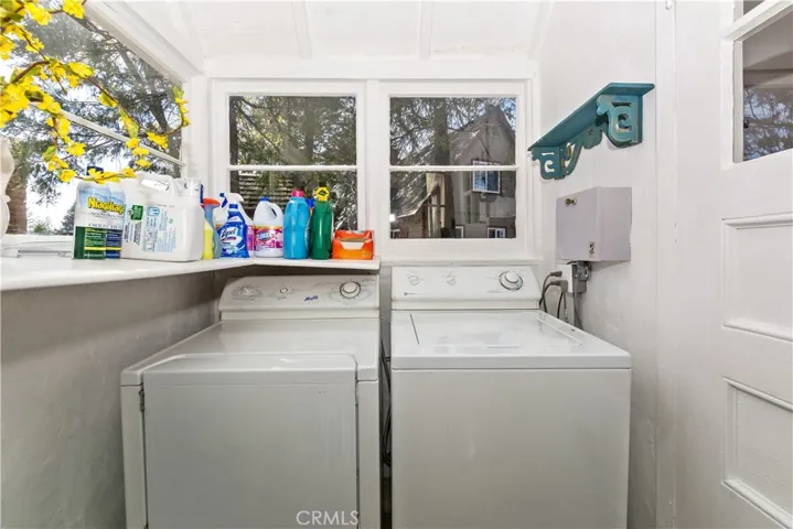 379 Mittry Lane, Lake Arrowhead, California 92352
