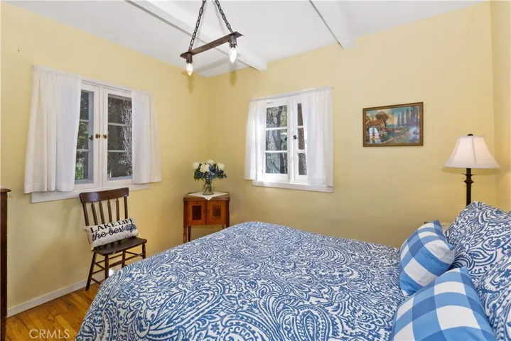 379 Mittry Lane, Lake Arrowhead, California 92352