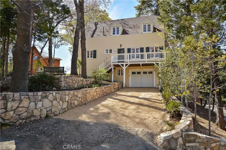 379 Mittry Lane, Lake Arrowhead, California 92352