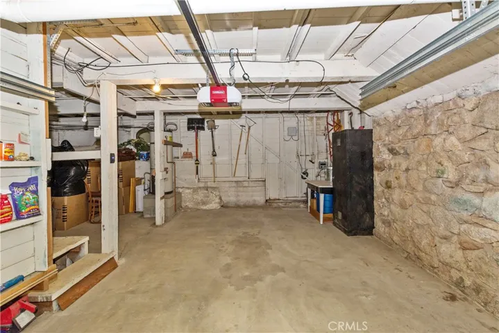 379 Mittry Lane, Lake Arrowhead, California 92352