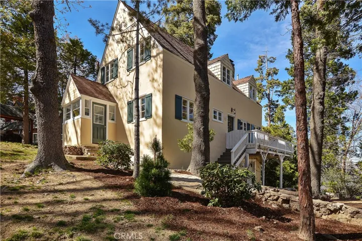 379 Mittry Lane, Lake Arrowhead, California 92352