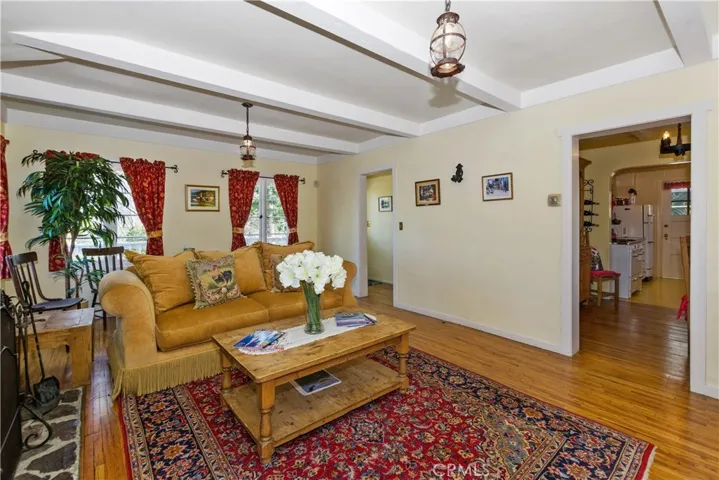 379 Mittry Lane, Lake Arrowhead, California 92352