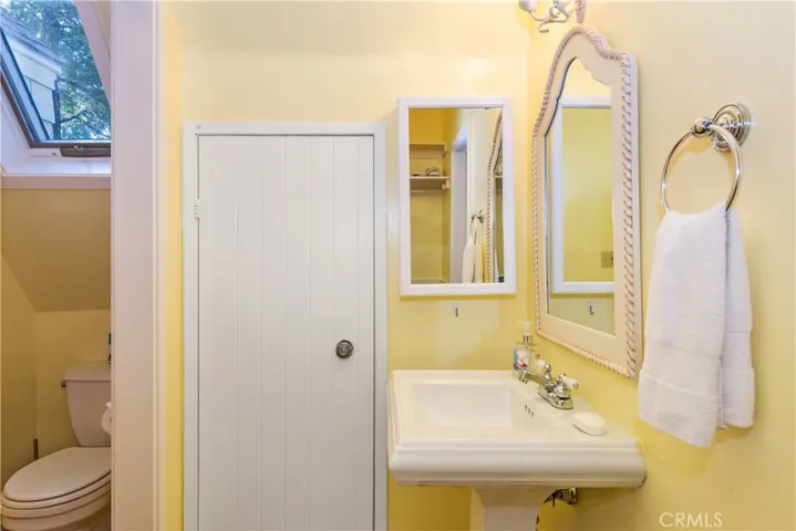 379 Mittry Lane, Lake Arrowhead, California 92352
