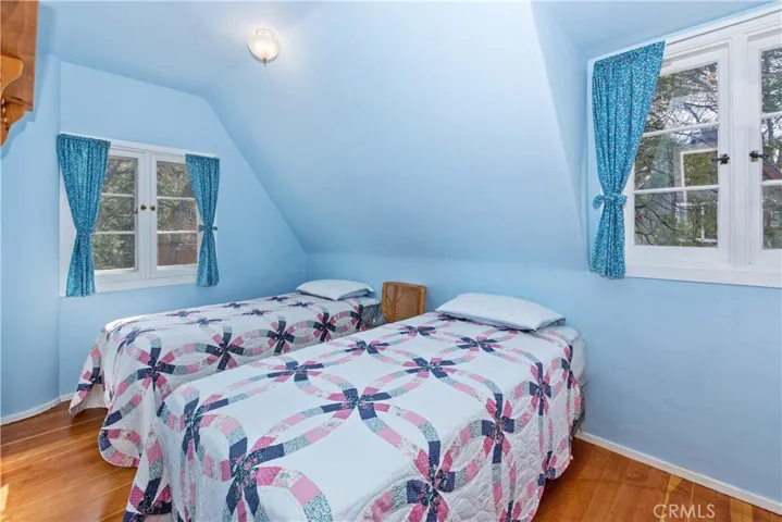 379 Mittry Lane, Lake Arrowhead, California 92352