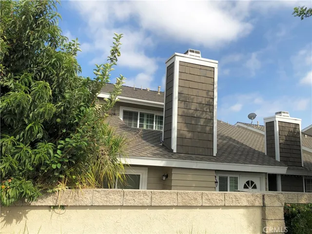 Wonderful 2 story home in Tustin with private entry and patio.