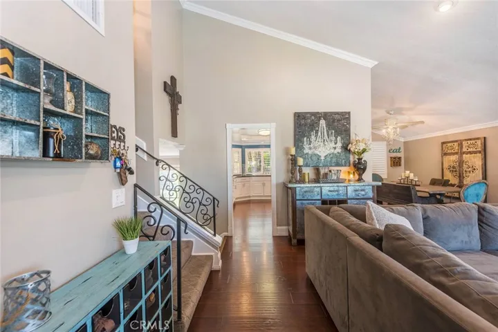 953 S Vassar Circle, Anaheim Hills, California 92807