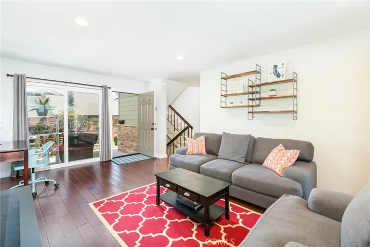520 Avenue B 3, Redondo Beach, California 90277