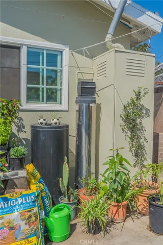 8442 San Luis Ave, South Gate, California 90280