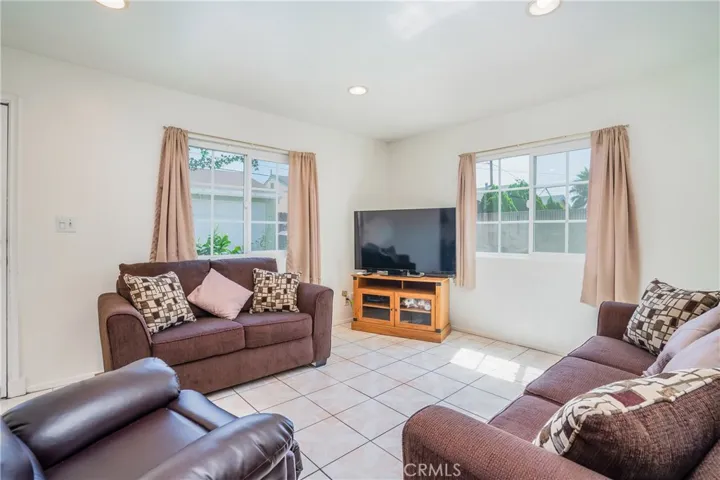8442 San Luis Ave, South Gate, California 90280