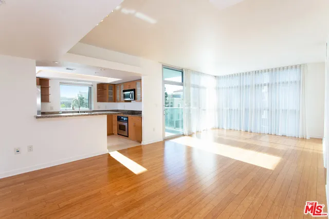 13700 Marina Pointe Drive 417, Marina Del Rey, California 90292