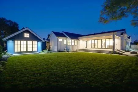 685 Greenview Place, Los Altos, California 94024
