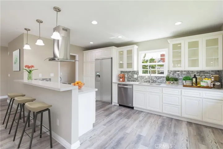 1034 W 10th Street, Corona, California 92882
