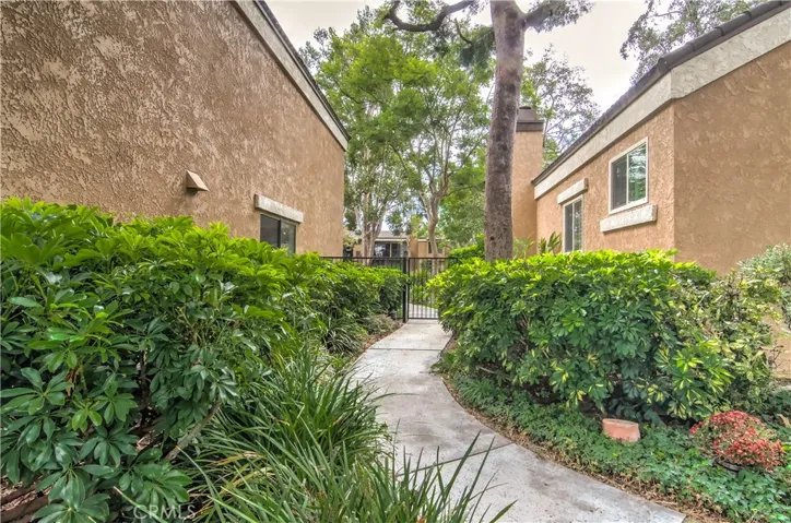 7892 Northlake Drive Unit 113, Huntington Beach, California 92647