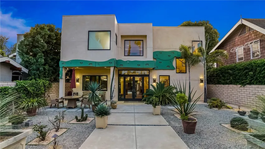 209 Termino Avenue, Long Beach, California 90803