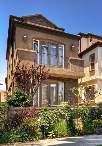 309 2nd Street, Huntington Beach, California 92648