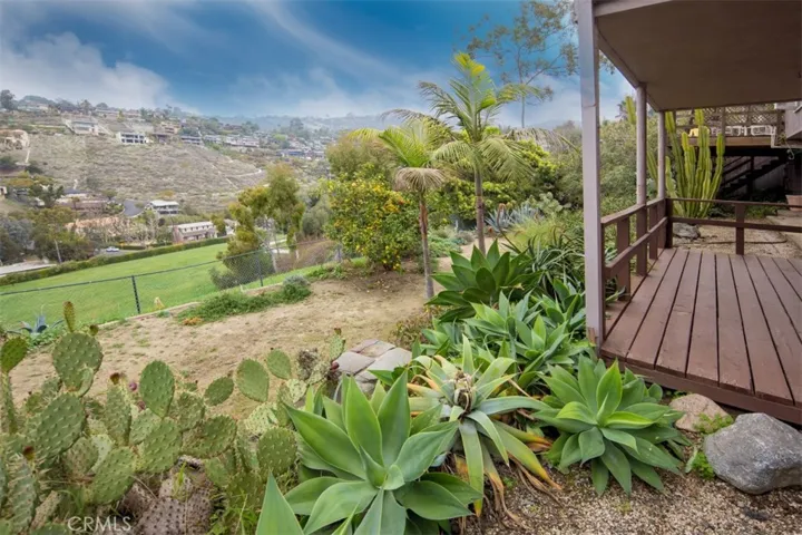 1036 Van Dyke Drive, Laguna Beach, California 92651