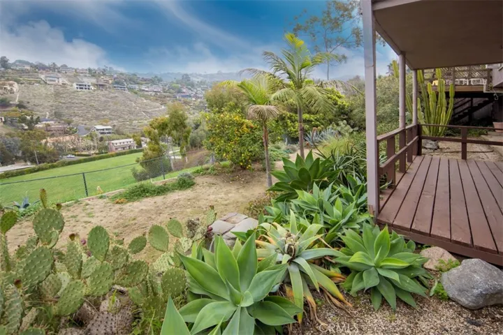1036 Van Dyke Drive, Laguna Beach, California 92651
