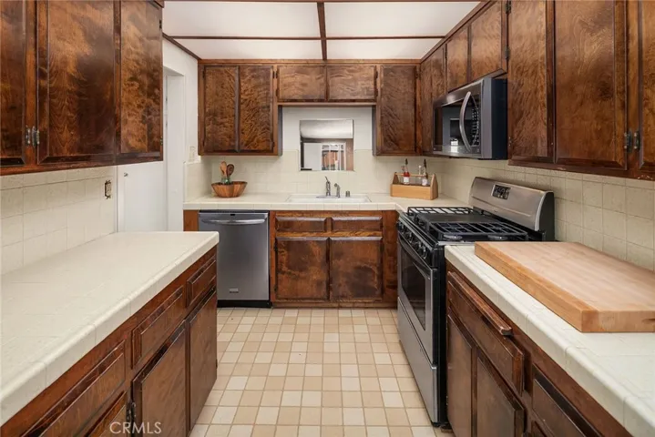 25308 Woodward Avenue, Lomita, California 90717