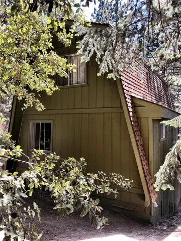 REAR EXTERIOR