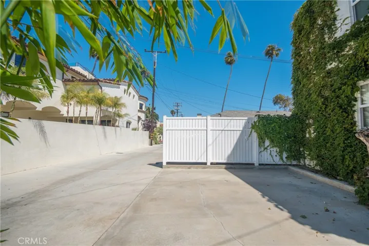 1213 Ocean Avenue, Seal Beach, California 90740