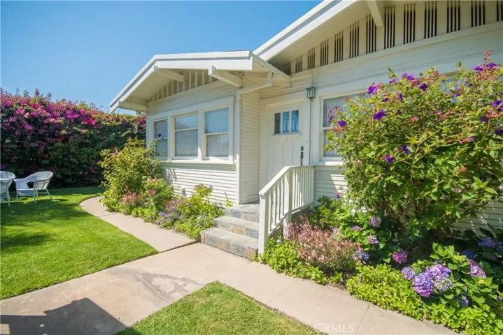 1213 Ocean Avenue, Seal Beach, California 90740