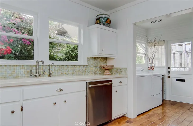 1213 Ocean Avenue, Seal Beach, California 90740