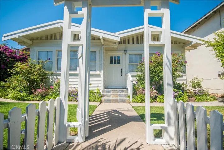 1213 Ocean Avenue, Seal Beach, California 90740