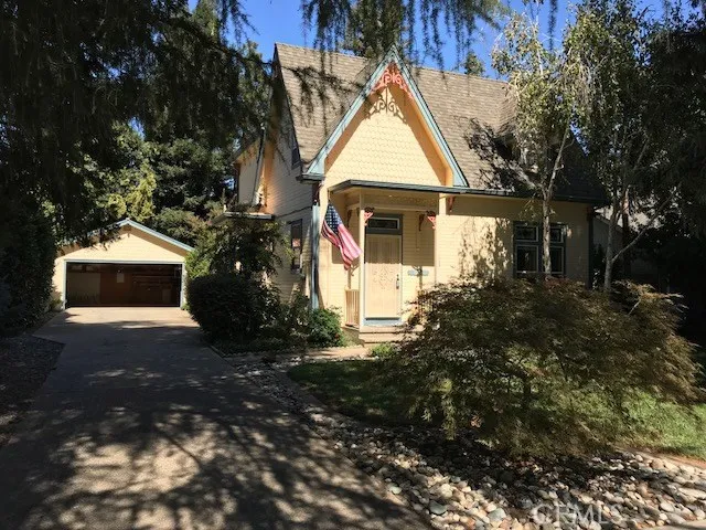 1038 Sir William Court, Chico, California 95926