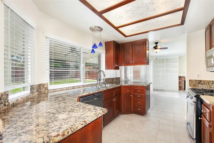 45407 Silverado Lane, Temecula, California 92592